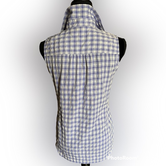 🎉2/25$Eddie Bauer sleeveless button up☀️ - Picture 2 of 7